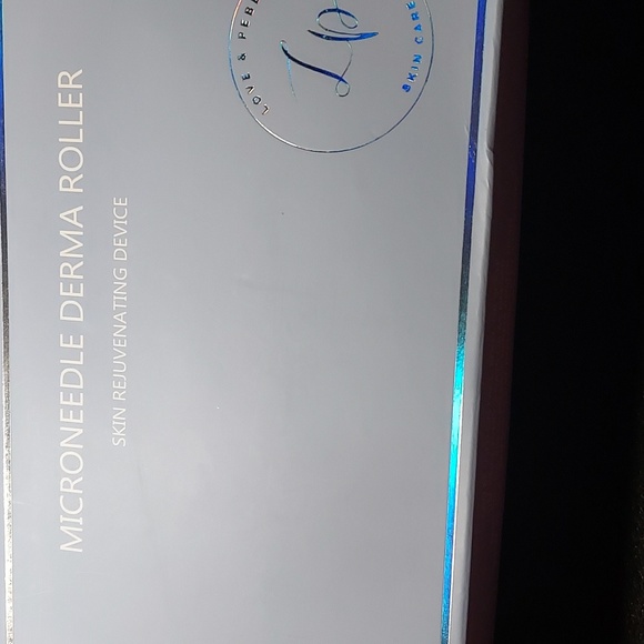 Brand New Microneedle Derma Roller Set - Picture 3 of 3